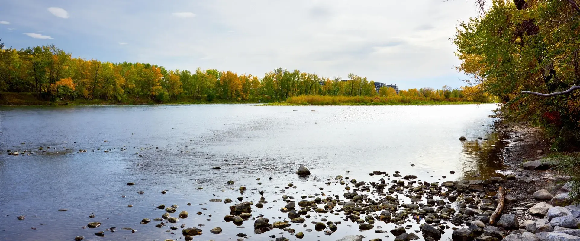 Cochrane Alberta with Rocky Mountains - show home cleaning Cochrane